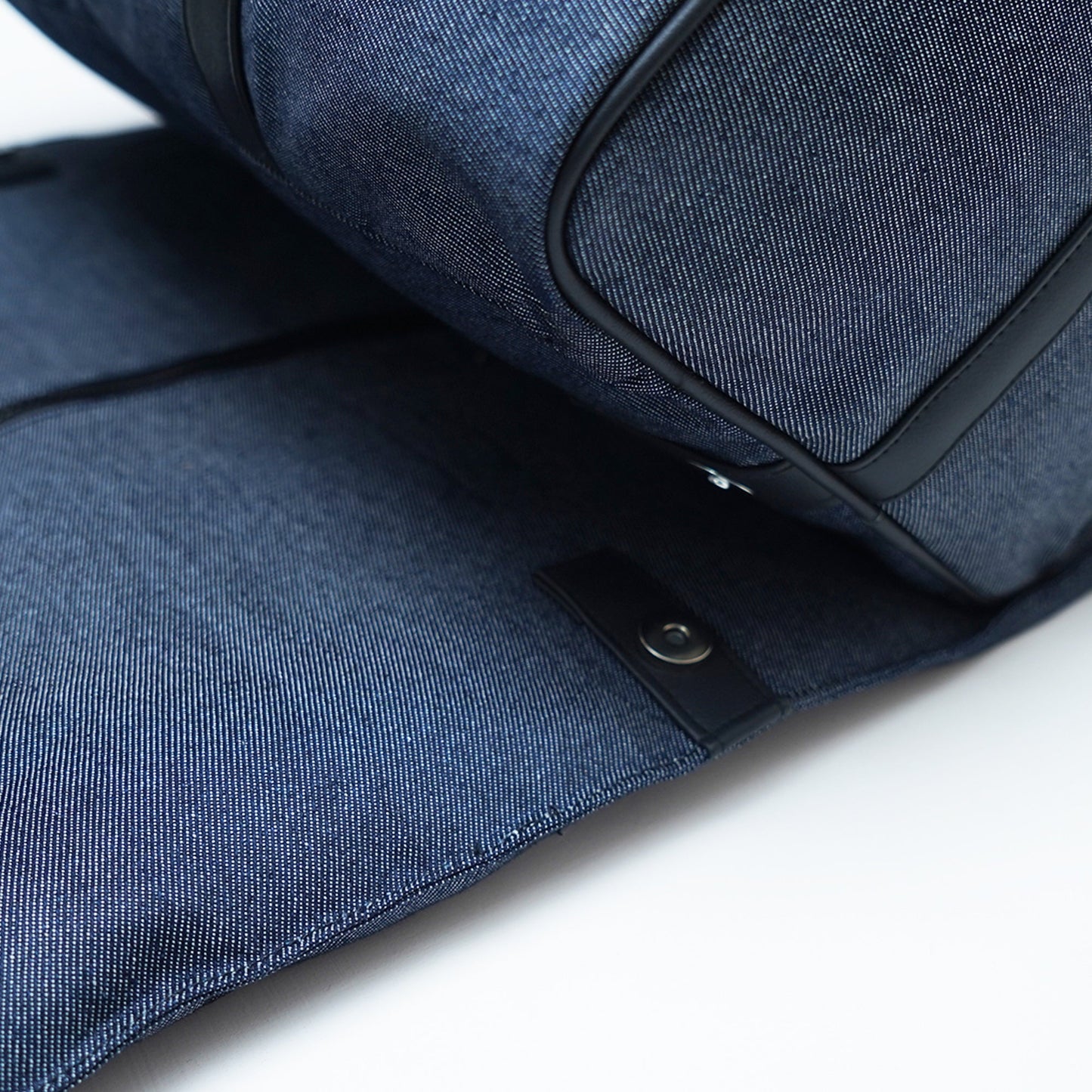 Hybrid Garment Duffle Bag