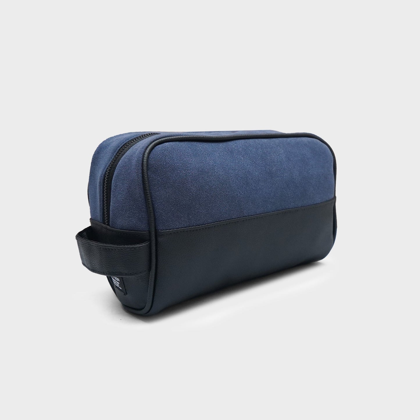 BERRY TOILETRY BAG