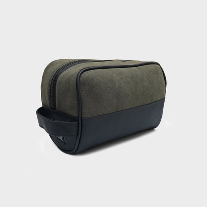 BERRY TOILETRY BAG