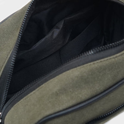 BERRY TOILETRY BAG