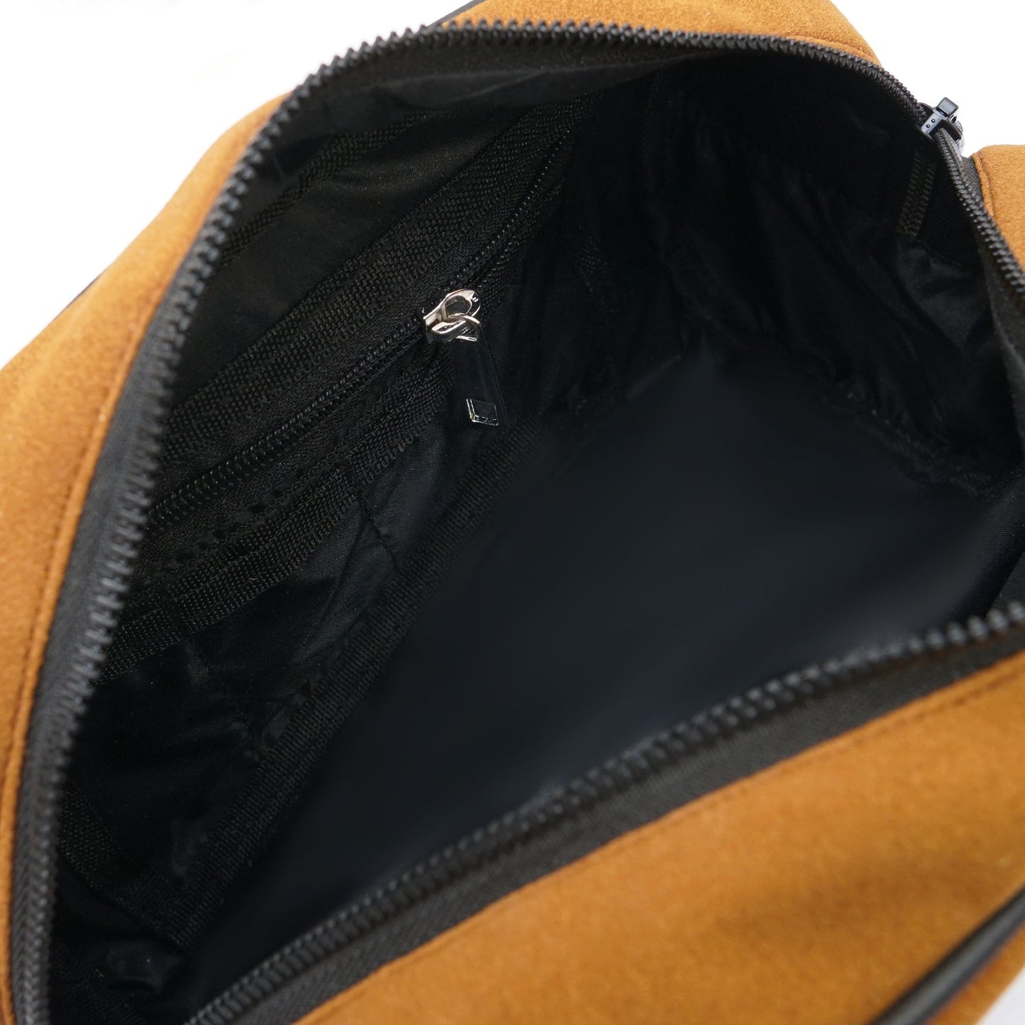 BERRY TOILETRY BAG